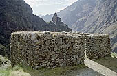 Inca Trail, Runcuracay ruins